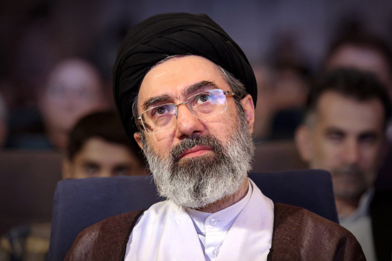 رهبر انقلاب: کلید هرچه قوی‌تر شدن ایران، مرزشکنی علمی نخبگان است