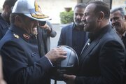 کلاه ایمنی پلیس بر سر دادستان تهران 