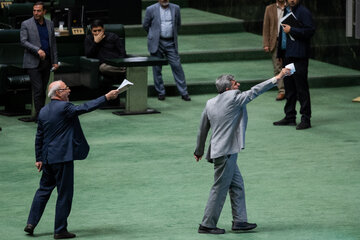صحن علنی مجلس - ۵ آبان
