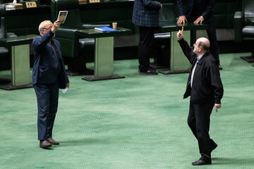 صحن علنی مجلس - ۵ آبان