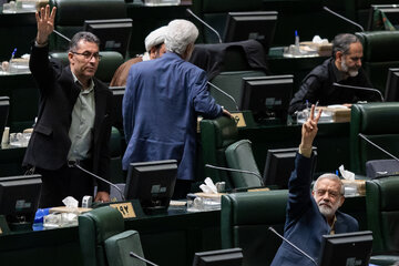 صحن علنی مجلس - ۵ آبان