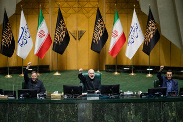 صحن علنی مجلس - ۵ آبان