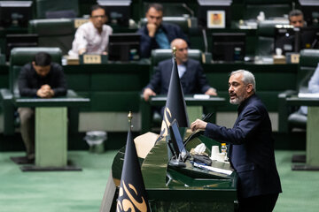 صحن علنی مجلس - ۵ آبان