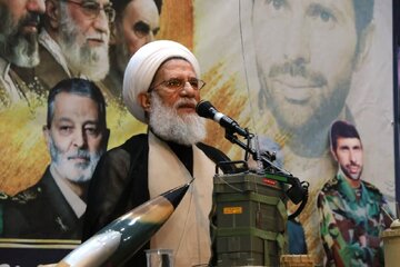 رئیس سازمان عقیدتی سیاسی ارتش: دفاع در برابر متجاوز، تکلیف الهی و شرعی است