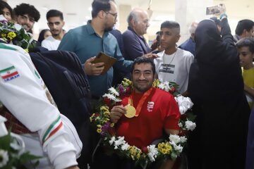 عرفان بندری برنده مدال طلای در رشته پرتاب نیزه