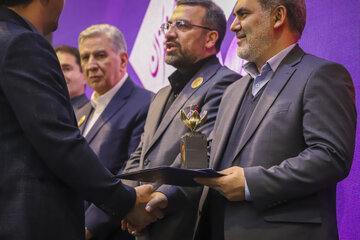 تقدیر و اهدا جوایز سومین جشنواره روز ملی زعفران
