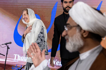 ژاله آموزگار در آیین رونمایی از کتاب «هزاران سال ایران» به روایت هربرت کریم مسیحی