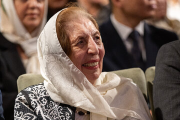 ژاله آموزگار در آیین رونمایی از کتاب «هزاران سال ایران» به روایت هربرت کریم مسیحی