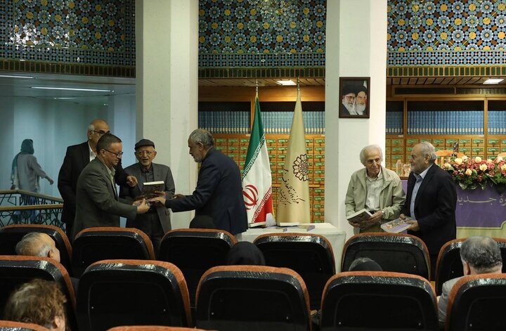 جایی برای شناختِ عمیق‌ترِ ایران