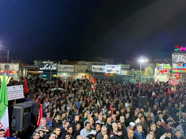 ملت ایران در دفاع از آرمان‌های انقلاب و استقلال کشور عقب‌نشینی نمی‌کند