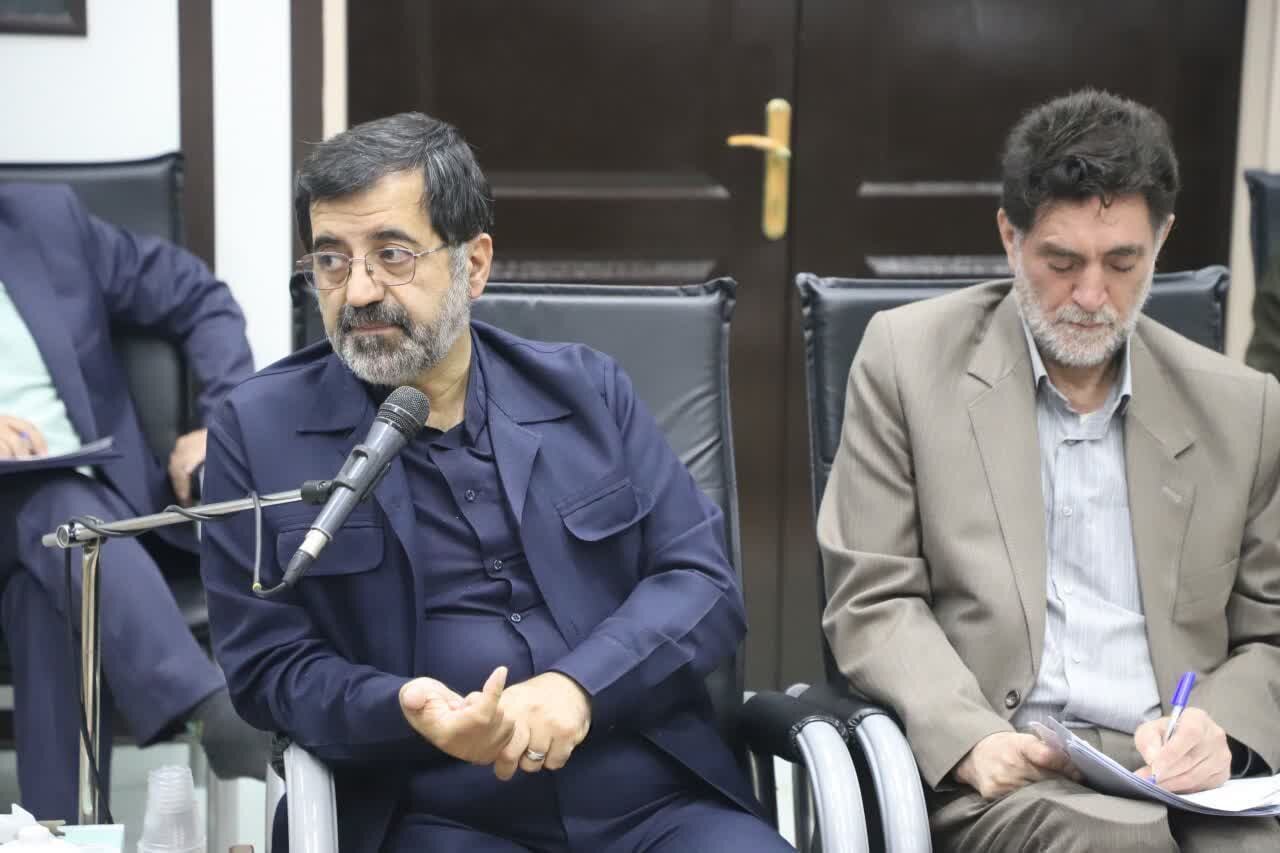 استاندار قم: فضاهای بلااستفاده قم را به کتابخانه و قرائت‌خانه تبدیل کنیم