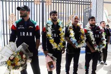 از راست پیام احمدی، بابک ولی محمدی، علی احمدی وفا و دانیال سهرابی