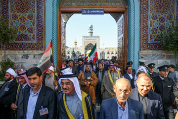 تشرف شیوخ عشایر عراق به حرم مطهر رضوی