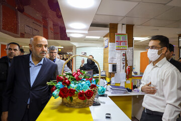 بازدید احمد میدری وزیر تعاون، کار و رفاه اجتماعی از بیمارستان امام علی (ع) تامین اجتماعی فرخشهر