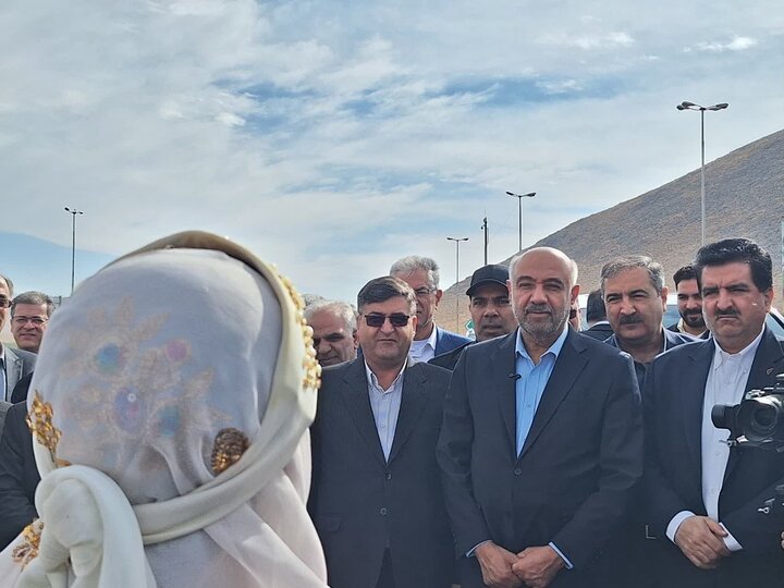 وزیر کار در سفری دو روزه وارد شهرکرد شد
