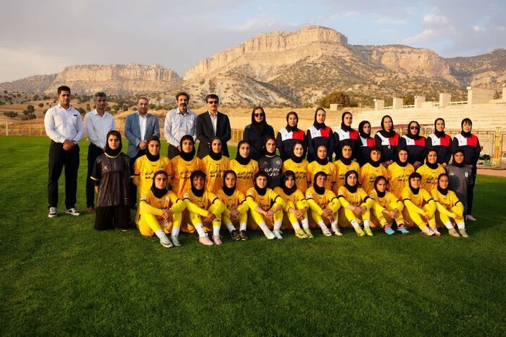 تیم بانوان پالایش گاز ایلام میزبان آوای تهران/مدیرعامل در تمرین پالایش حاضر شد