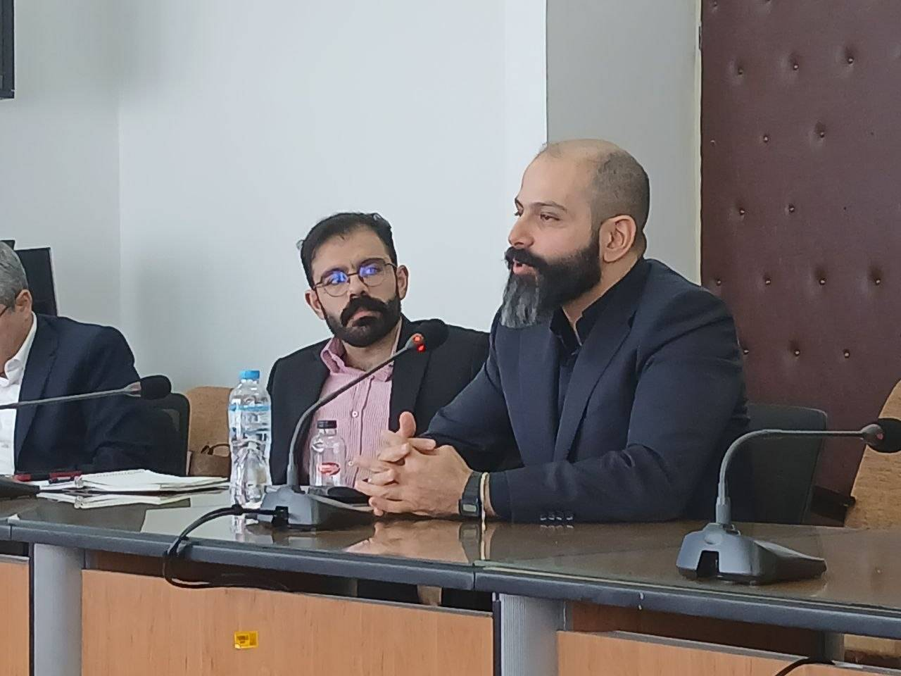 پژوهشگر حقوق بشر: قانون اساسی ایران در حوزه حقوق اقلیت‌ها جلوتر از جامعه است