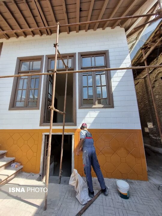 «یاد»؛ روایت احیای یک عمارت قاجاری در بازار رشت