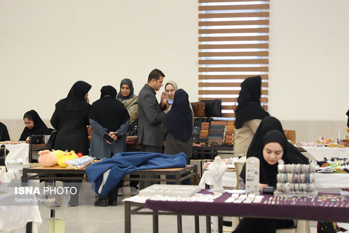 دانشگاه بیرجند میزبان نمایشگاه تولیدات بومی و دست‌سازه‌های دانشجویی شد