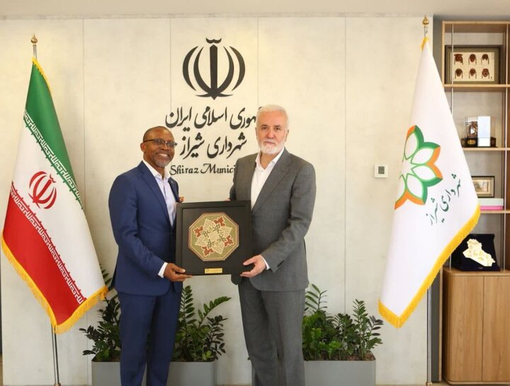 سفیر آفریقای جنوبی: شیراز ظرفیت تبدیل‌شدن به مقصد گردشگری جهانی را دارد