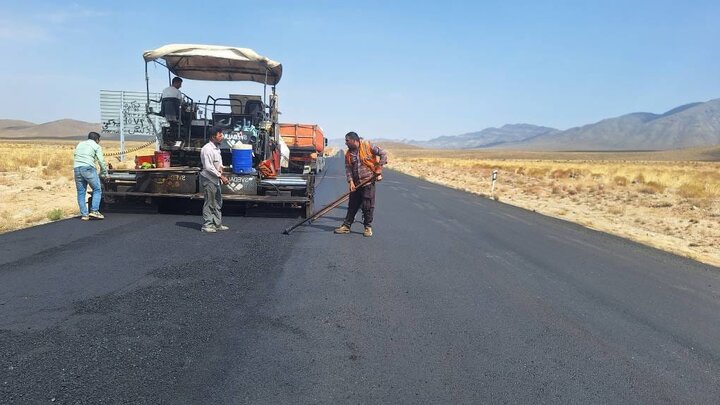 جهش در بهسازی راه‌های جنوب کرمان/ اجرای ۴۸۰ کیلومتر عملیات آسفالتی طی ۷ ماه اخیر