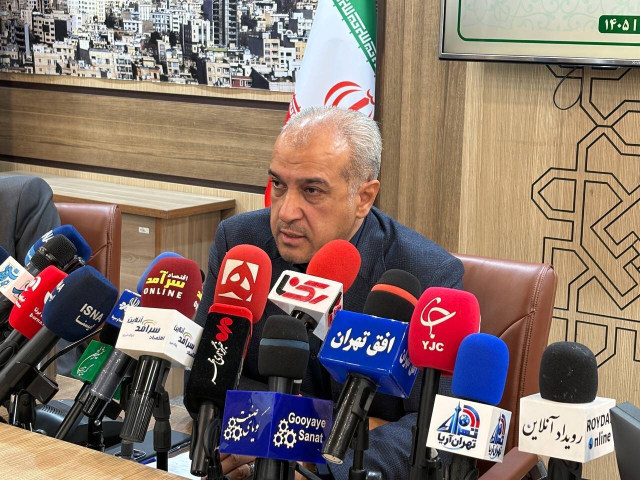 شناسنامه‌دار شدن۲۴۰۰ درخت خیابان ولیعصر/نوسازی محله‌ جماران در دستور کار شهرداری