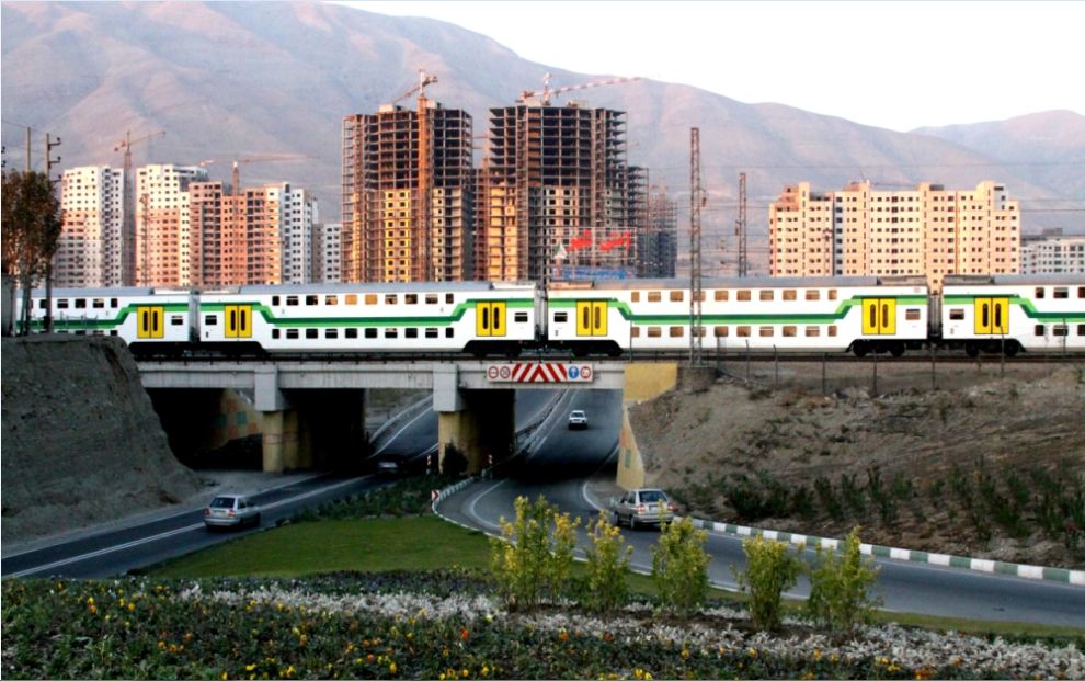 روزانه 300 هزار نفر بین کرج و تهران تردد دارند