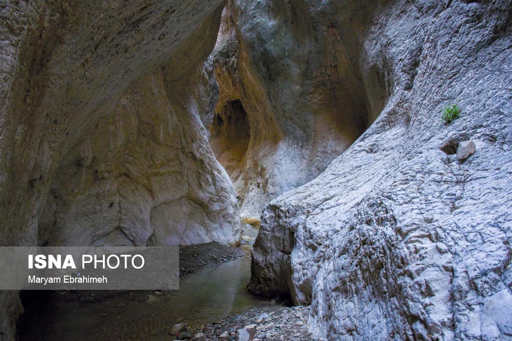 ایسنا - زیباییهای دره «گوورچینلیق» و آبشار «گل آخور»