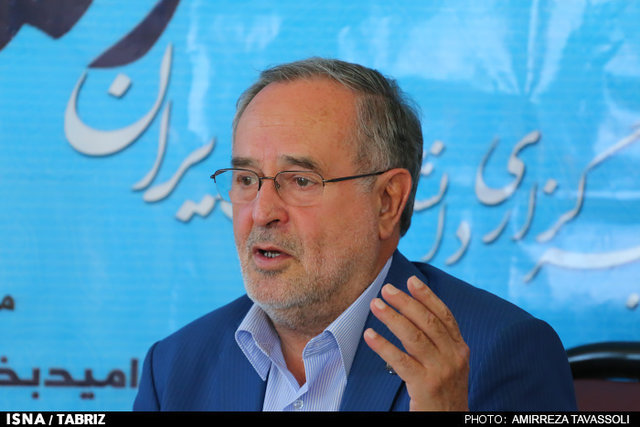 انجام تست «بسندگی زبان فارسی» سیاست صحیحی نیست/ معاون وزیر خودسرانه اظهار نظر کرده است