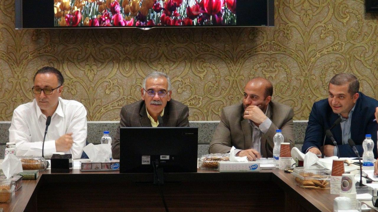 انتقاد معاون عمرانی استاندار از وضعیت نامطلوب آسفالت محورهای مواصلاتی استان