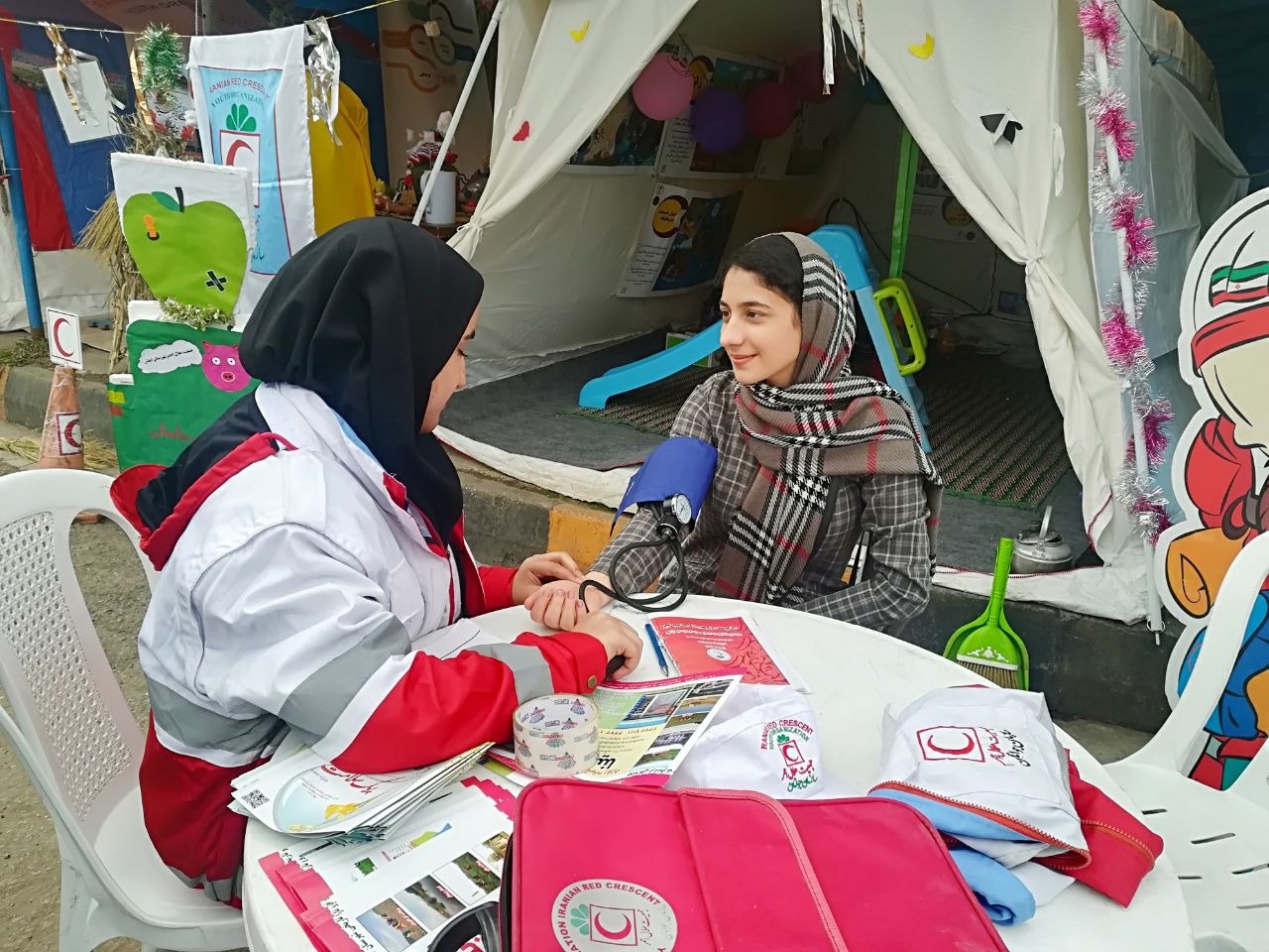 بهره مندی 10هزار نفر از طرح ایمنی و سلامت مسافران نوروزی هلال احمر گیلان
