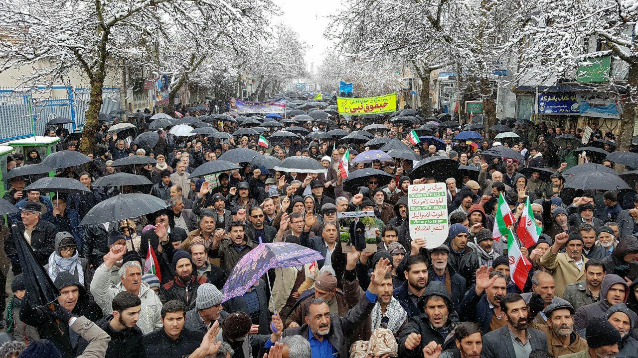 حضور پر شور و دشمن ستیز مردم و مسئولین تویسرکان در راهپیمایی 22 بهمن
photo_2019-02-11_10-53-03