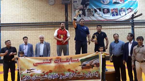 برگزاری مسابقات 4 جانبه کشتی جام غدیر در ملایر