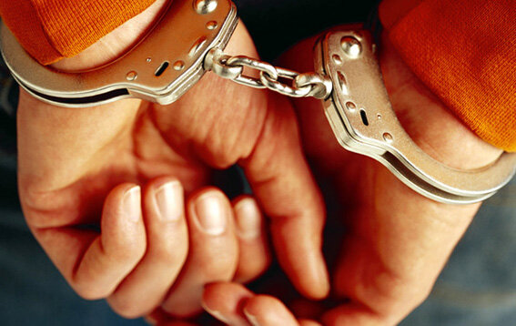 تماس به موقع با پلیس سارق را ناکام گذاشت 57833741
