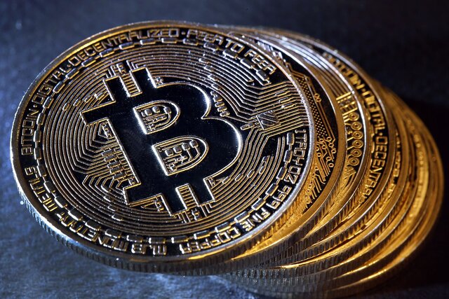 بختیار: دولت در زمینه بیت کوین لایحه بدهد 57902159