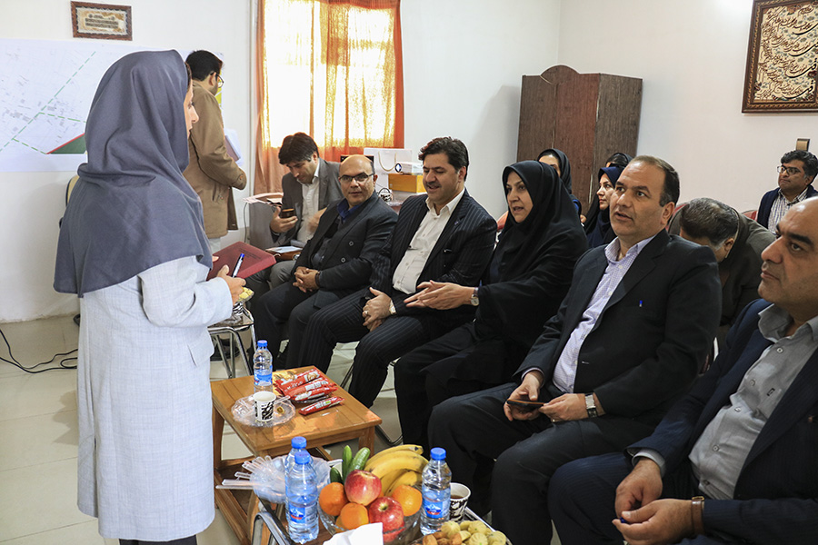 بازدید از دفاتر تسهیلگری با حضور مسولین استان IMG_9175