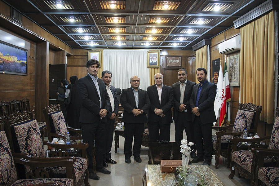 دیدار رییس و معاونین جهاددانشگاهی با استاندار کرمان دیدار رییس و معاونین جهاددانشگاهی با استاندار کرمان