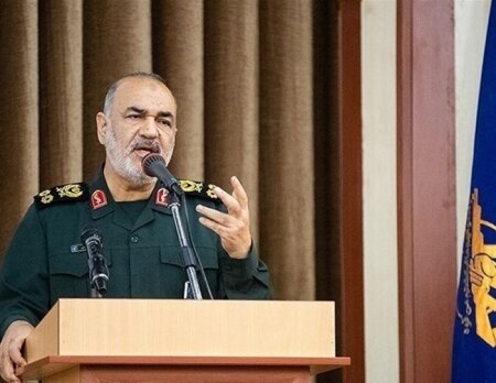 در یک جنگ تمام عیار و همه جانبه با دشمن به سر می بریم ‌