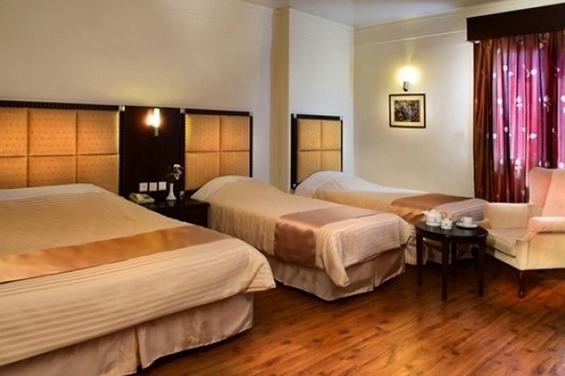 اقامت بیش از ۸ هزار نفر در لرستان n83153127-72749274