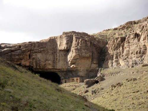 جاسب بهشتی در دل کوهستان