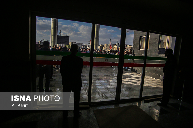 ایسنا - تجمع اعضای نظام مهندسی ساختمان استان مرکزی در مقابل شورای شهر اراک