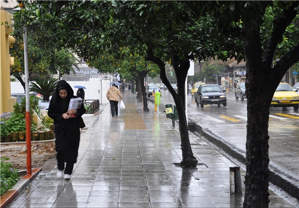 بارش باران در شهرهای مازندران / احتمال بروز سیلاب وجود دارد