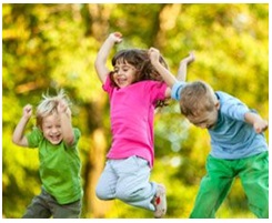 همیشه پای یک دوست در میان است!