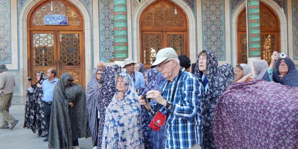 طی سال گذشته92 هزار گردشگر خارجی مهمان حرم حضرت معصومه(س) شدند طی سال گذشته92 هزار گردشگر خارجی مهمان حرم حضرت معصومه(س) شدند