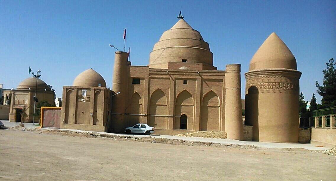 اعتراض دوستداران میراث فرهنگی به ساخت‌وساز غیرمجاز در 2 بقعه تاریخی دامغان