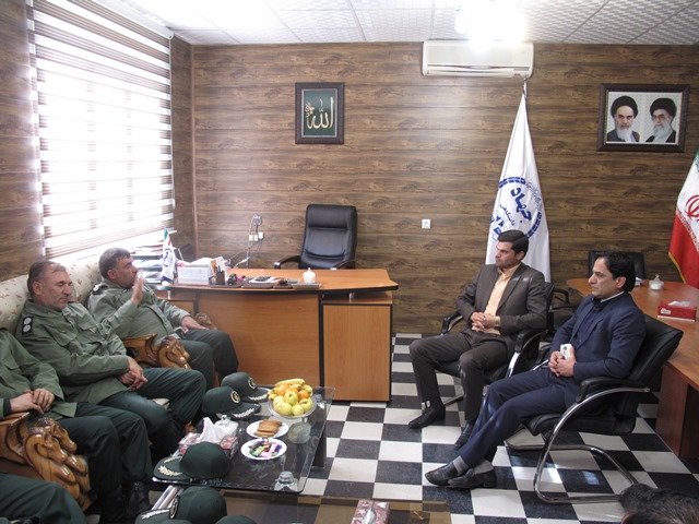 نشست مشترک فرمانده تیپ48فتح و سرپرست جهاددانشگاهی کهگیلویه‌وبویراحمد برگزار شد