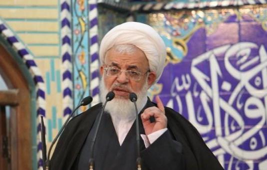 رضایت دادن به وضع موجود اقتصادی عقب راندن کشور است