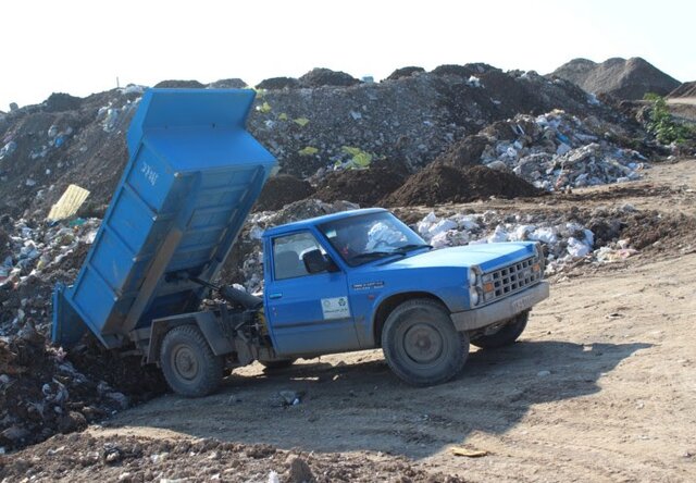 کوه‌های نخاله معضل جدی مسکن مهر ماهدشت