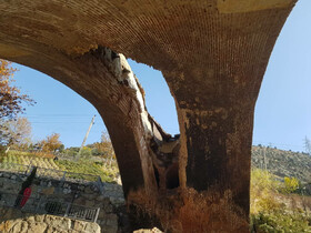 ریزش یک پل تاریخی در کرج/میزان خسارت هنوز مشخص نیست