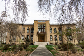ساختمان موزه به واسطه سازنده آن «مارکوف» به این عنوان نامگذاری شده است. این بنا در سال ۱۲۹۶ مدرسه فلاحت مظفری بود، اما پس از ۶ سال تعطیلی به مدرسه کشاورزی تبدیل شد و در نهایت نخستین دانشکده کشاورزی ایران در آن شکل گرفت. 